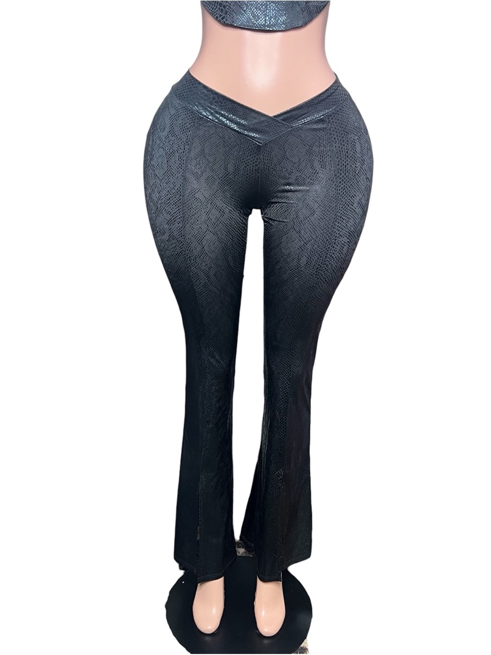 Black Snake-Texture High-Rise Flared Leggings with Matching Crop Top - Picture 2 of 5